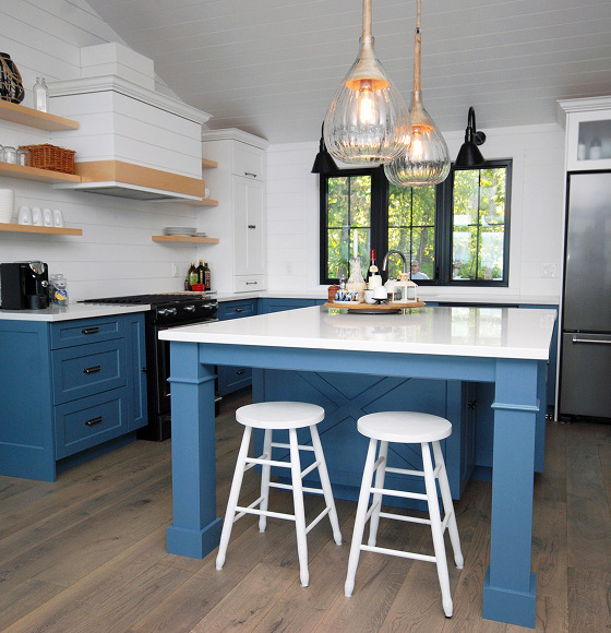 Custom kitchen built by Canadian Woodwork (4 of 11)