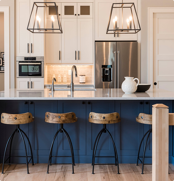 Custom kitchen built by Canadian Woodwork (7 of 11)