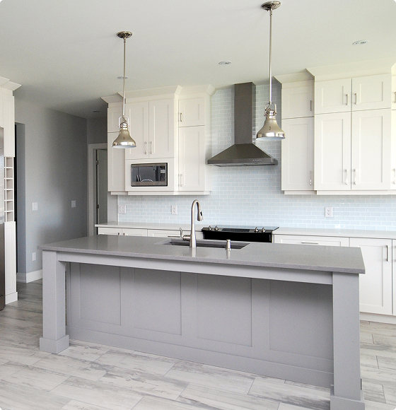 Custom kitchen built by Canadian Woodwork (10 of 11)