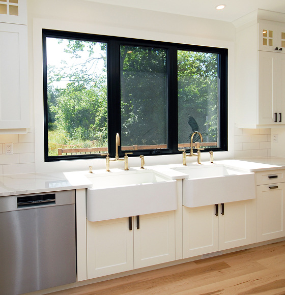 Custom kitchen built by Canadian Woodwork (11 of 11)